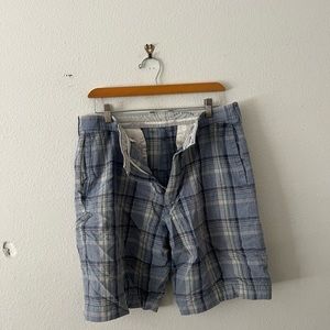 Tommy Bahama Shorts Size 34